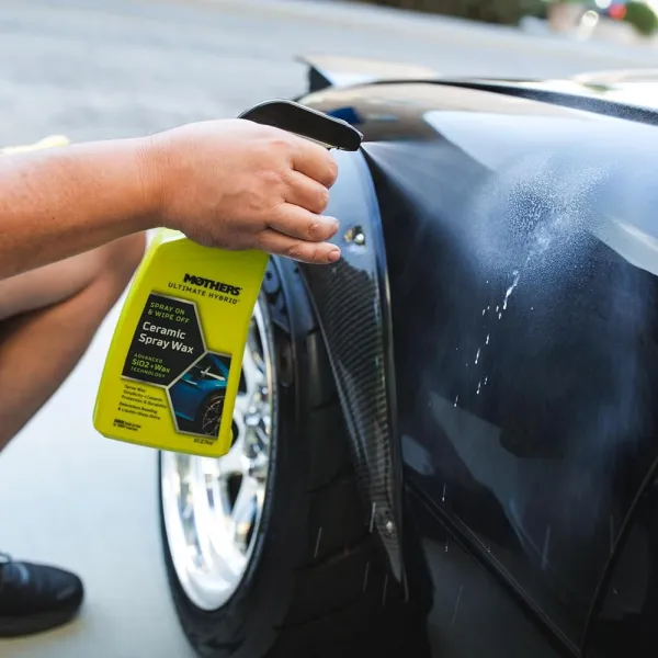 Mothers – Ceara spray cu efect ceramic si luciu intens pentru masina, 710ml
