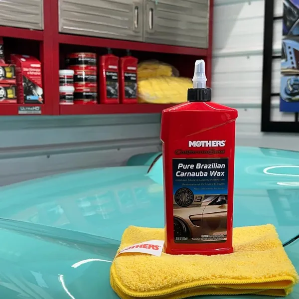 Mothers California Gold – Ceara lichida auto, stralucire intensa si protectie premium, 473ml