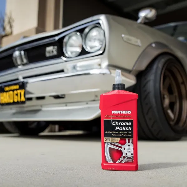 Mothers California Gold – Solutie pentru curatare si protectie elemente cromate, 355ml