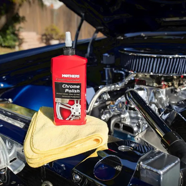 Mothers California Gold – Solutie pentru curatare si protectie elemente cromate, 355ml