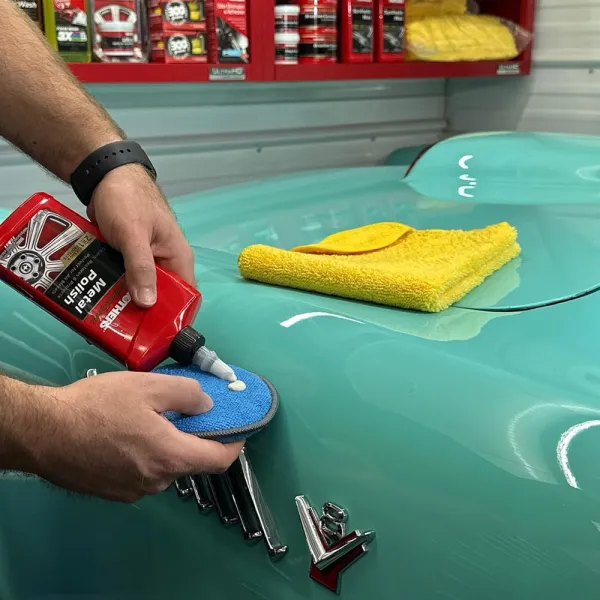 Mothers California Gold – Solutie lichida pentru lustruire metale, 355ml