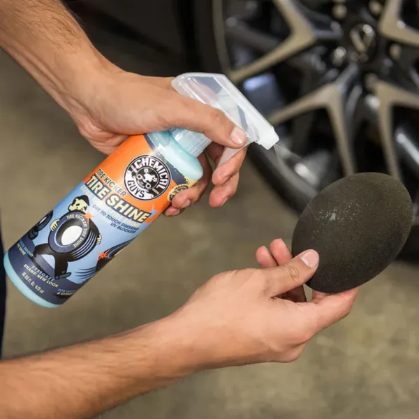 Tire kicker extra glossy - Solutie ingrijire anvelope, 473,18ml